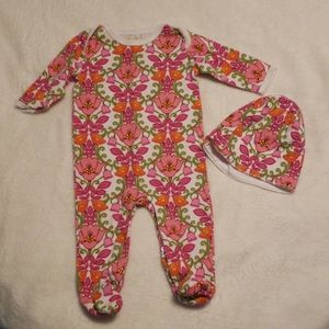 Footed sleeper with hat